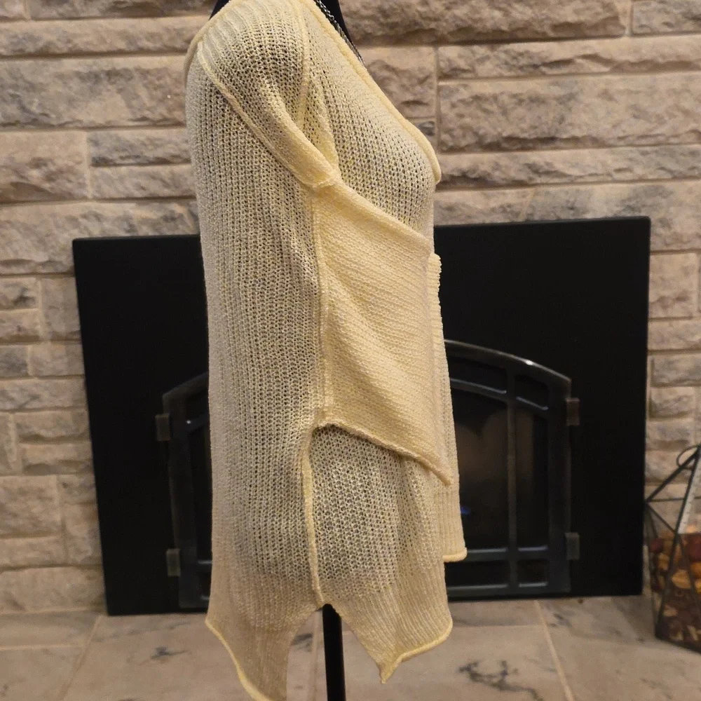 POL yellow knit